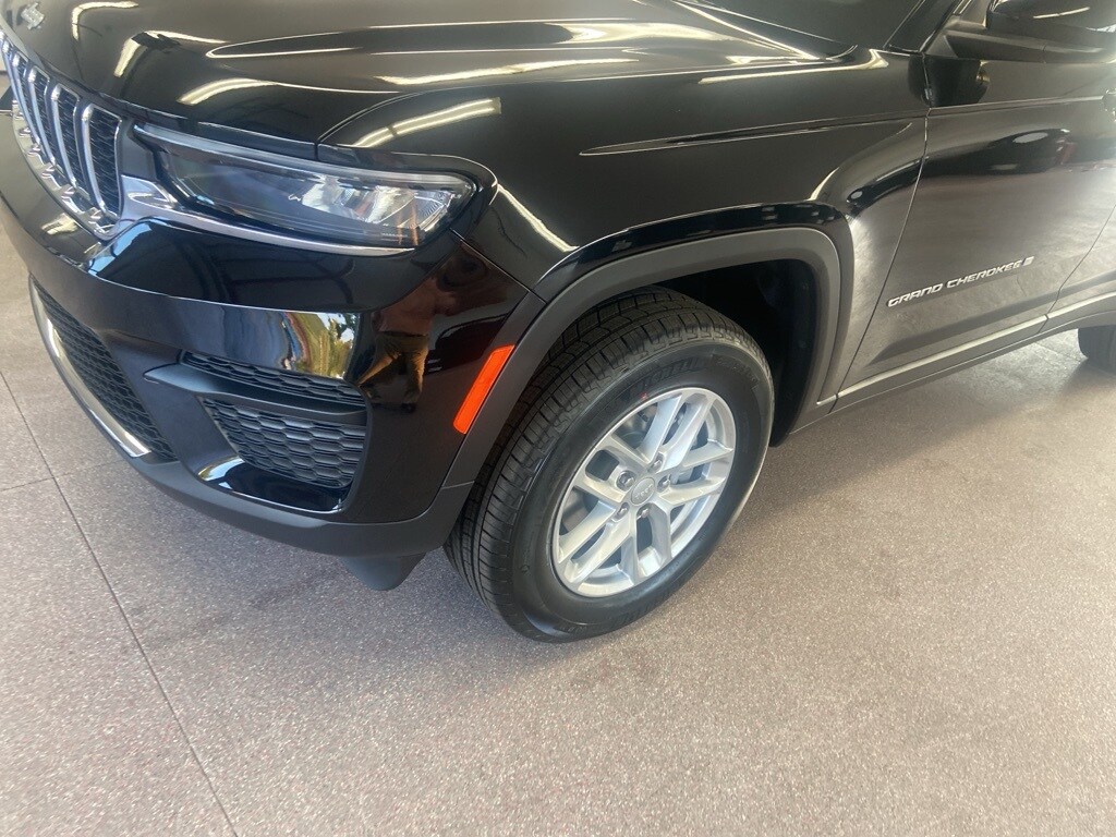 New 2025 Jeep Grand Cherokee LAREDO X 4X4 Sport Utility