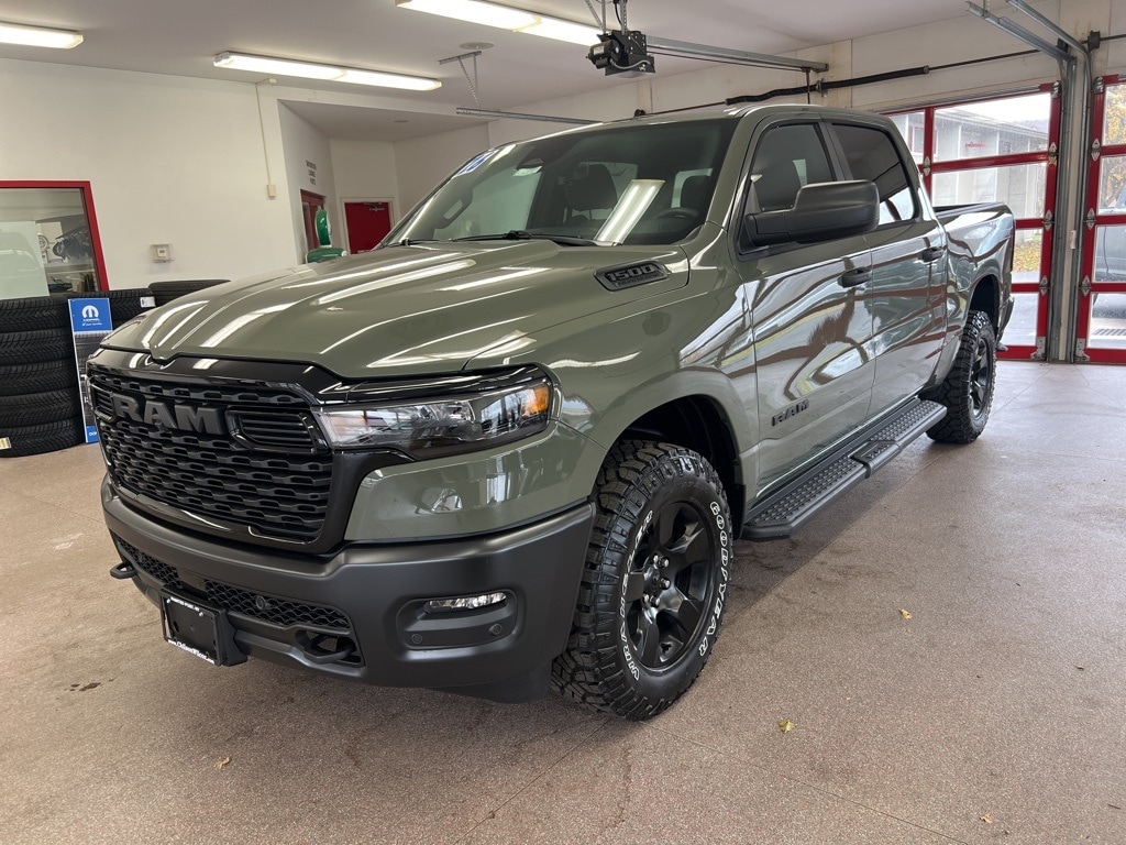 New 2026 Ram 1500 WARLOCK CREW CAB 4X4 5'7 BOX Pickup