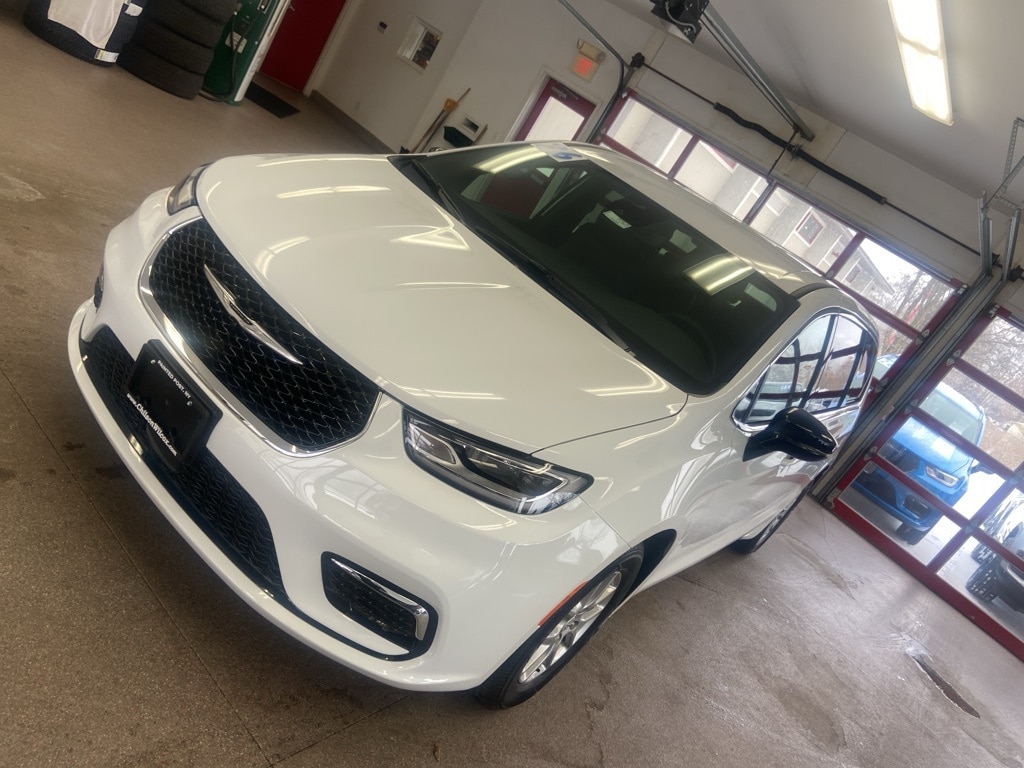 New 2026 Chrysler Pacifica SELECT Passenger Van