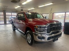 2026 Ram 2500 TRADESMAN CREW CAB 4X4 6'4 BOX Pickup