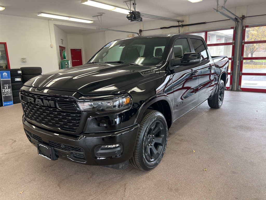 New 2026 Ram 1500 BIG HORN CREW CAB 4X4 5'7 BOX Pickup