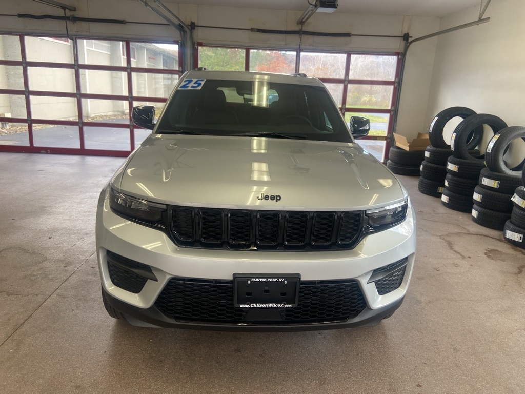 New 2025 Jeep Grand Cherokee ALTITUDE 4X4 Sport Utility