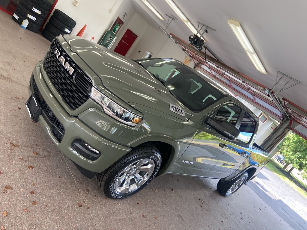 New 2026 Ram 1500 BIG HORN CREW CAB 4X4 5'7 BOX Pickup