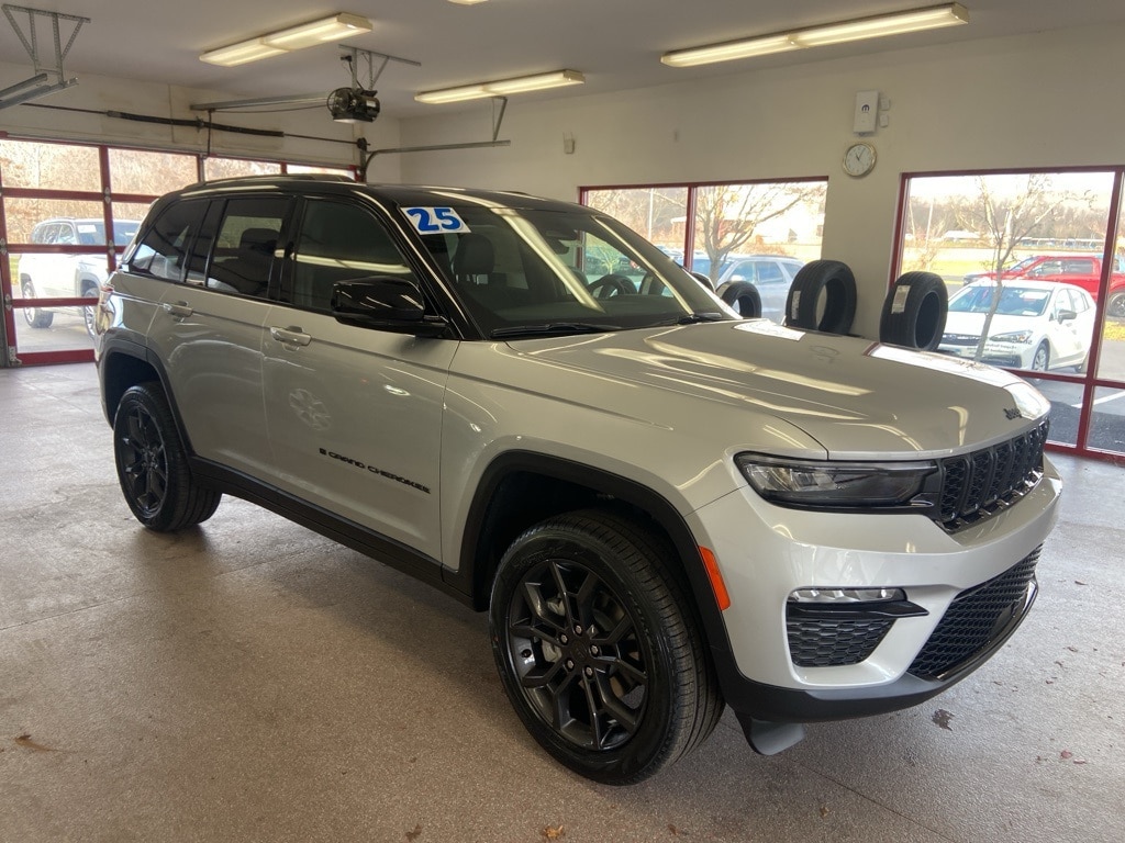 New 2025 Jeep Grand Cherokee LIMITED 4X4 Sport Utility
