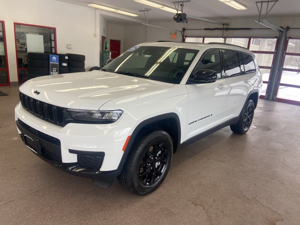 New 2025 Jeep Grand Cherokee L ALTITUDE X 4X4 Sport Utility