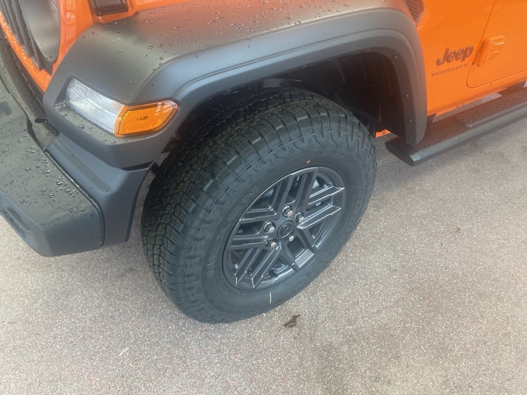 New 2025 Jeep Wrangler 4-DOOR SPORT S Sport Utility