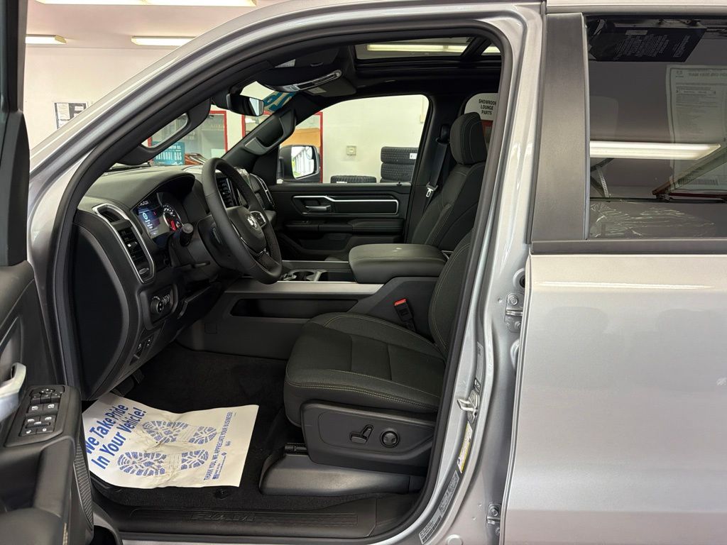 2026 RAM 1500 Big Horn/Lone Star - Photo 6