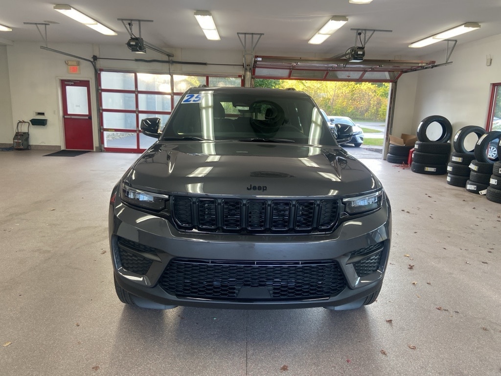 New 2025 Jeep Grand Cherokee ALTITUDE X 4X4 Sport Utility