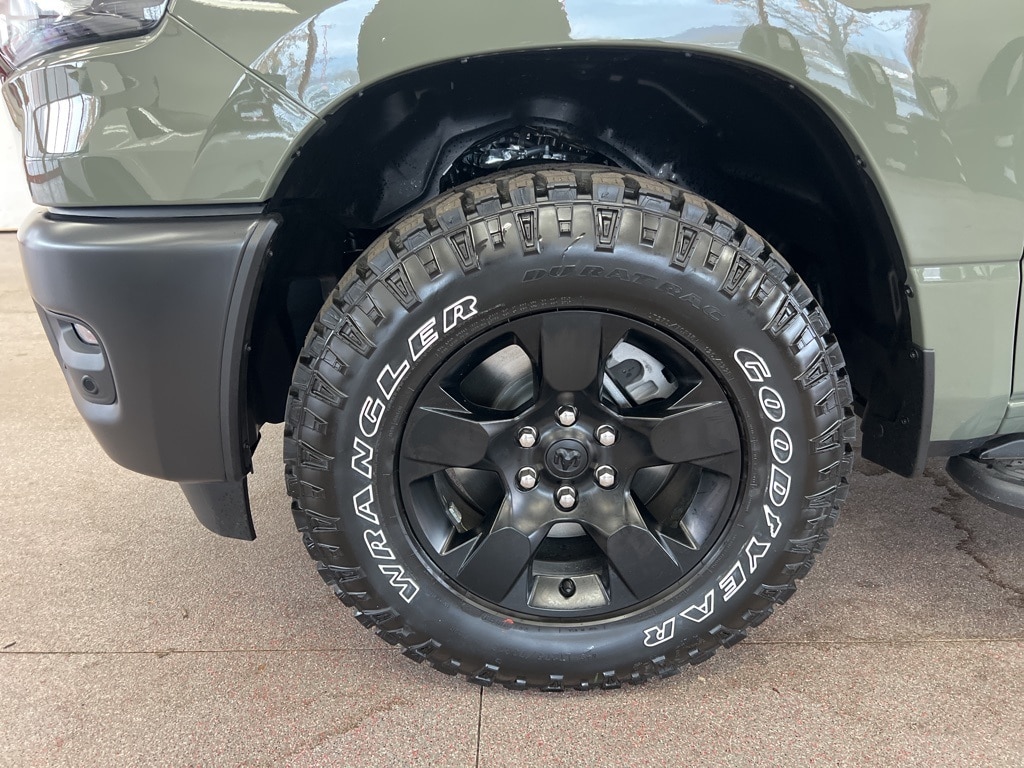 New 2026 Ram 1500 WARLOCK CREW CAB 4X4 5'7 BOX Pickup