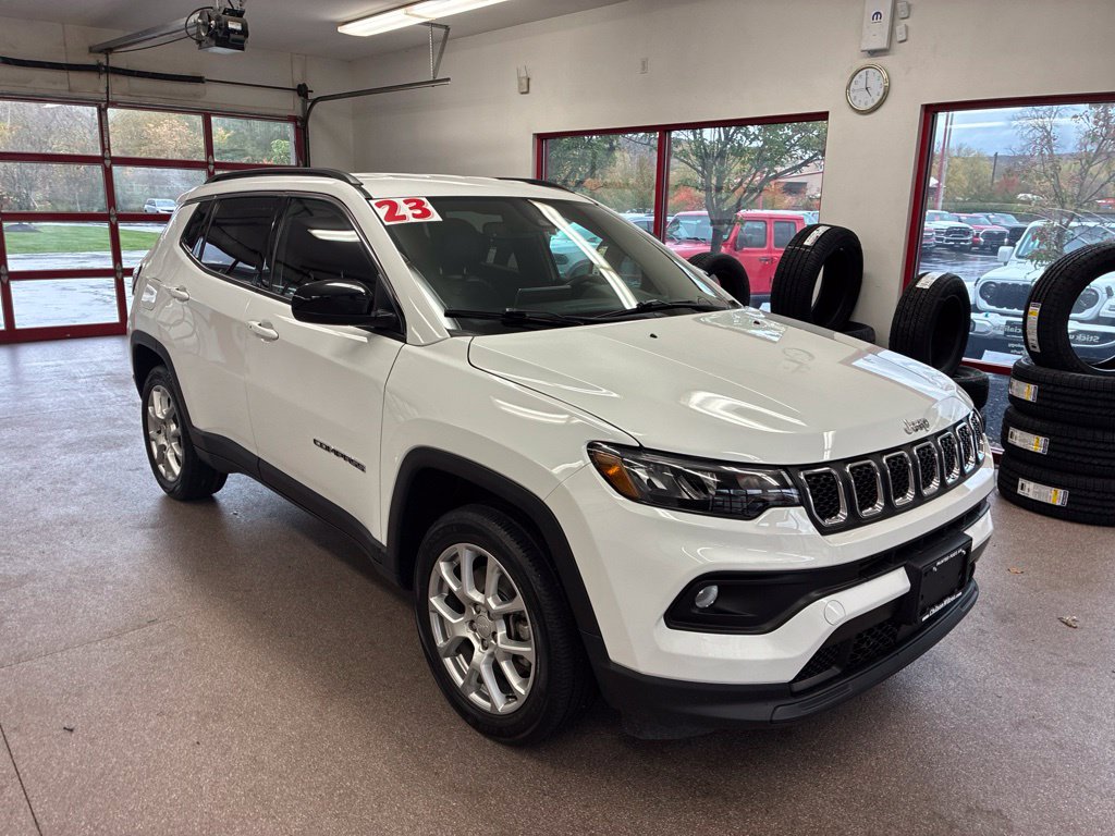 2023 Jeep Compass Latitude Lux