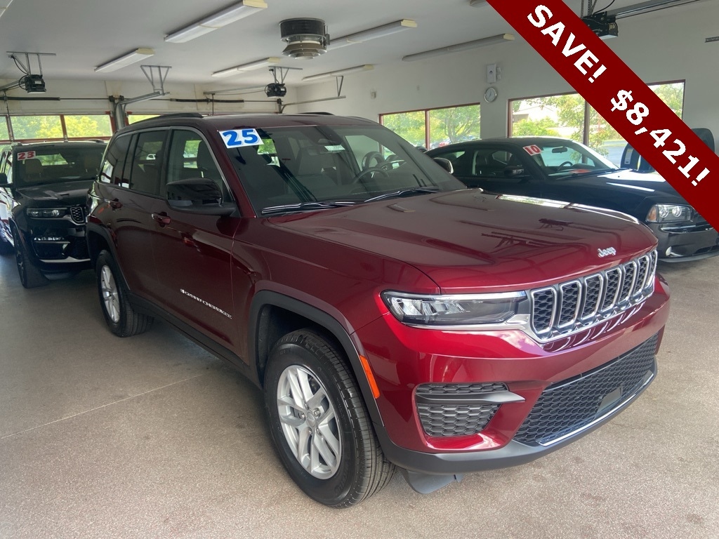 New 2025 Jeep Grand Cherokee LAREDO X 4X4 Sport Utility