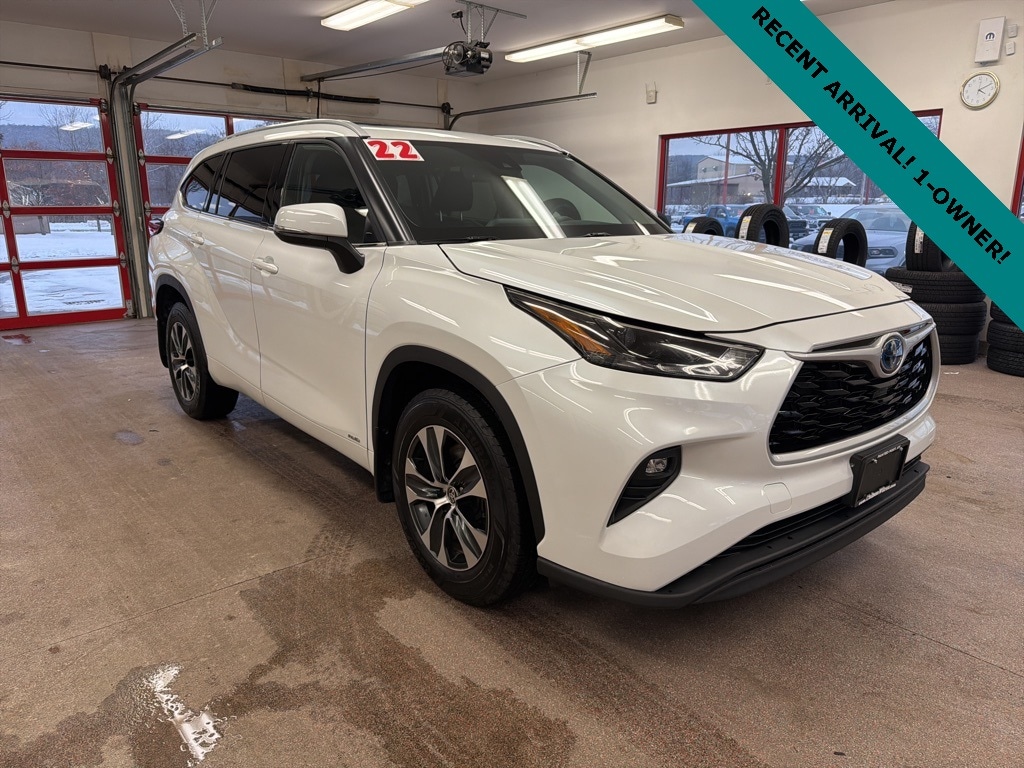2022 Toyota Highlander XLE's photo