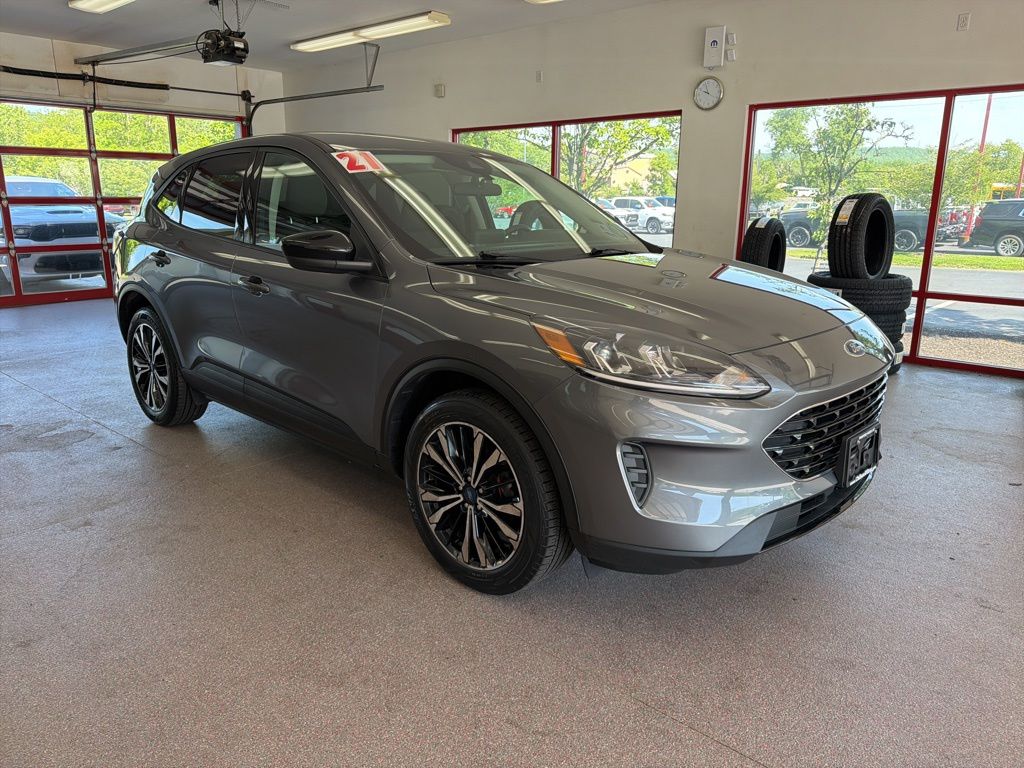 2021 Ford Escape SE AWD's photo