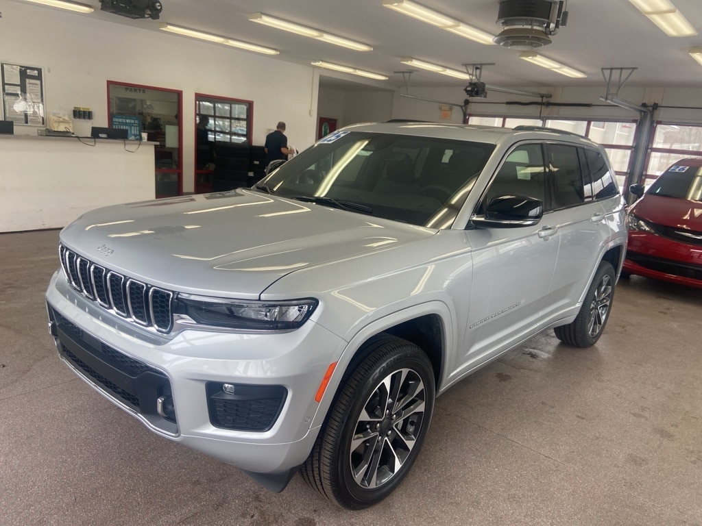 New 2025 Jeep Grand Cherokee OVERLAND 4X4 Sport Utility