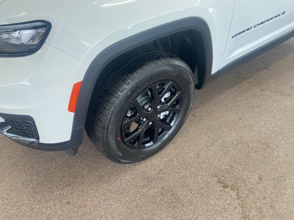 New 2025 Jeep Grand Cherokee L ALTITUDE X 4X4 Sport Utility