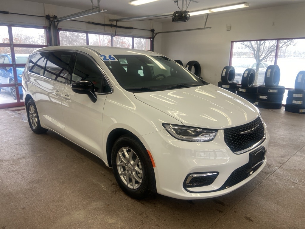 New 2026 Chrysler Pacifica SELECT Passenger Van