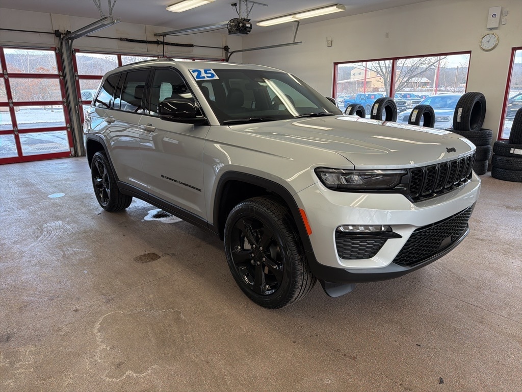 2025 Jeep Grand Cherokee Limited's photo