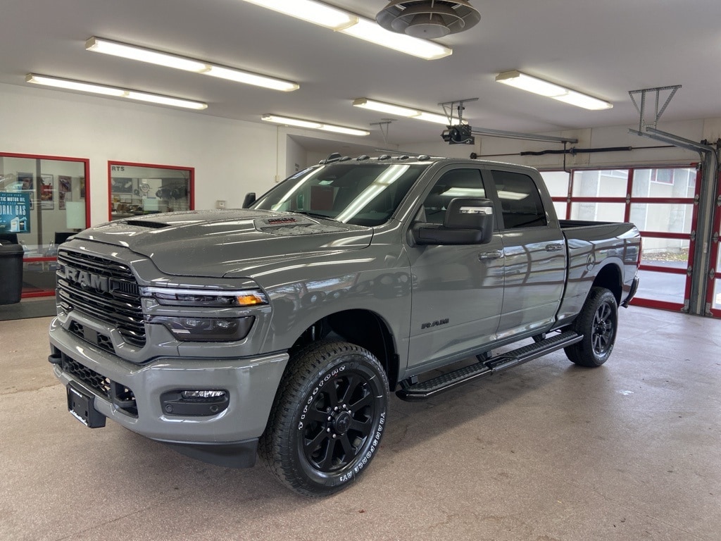 New 2026 Ram 2500 LARAMIE CREW CAB 4X4 6'4 BOX Pickup