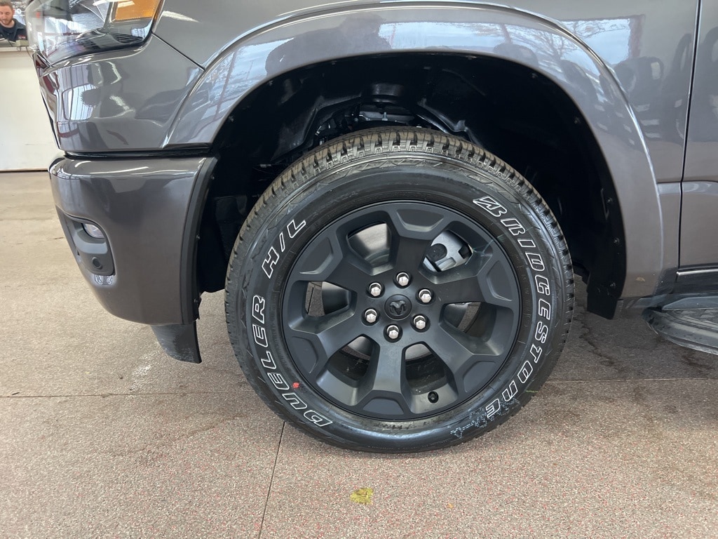 New 2026 Ram 1500 BIG HORN CREW CAB 4X4 5'7 BOX Pickup