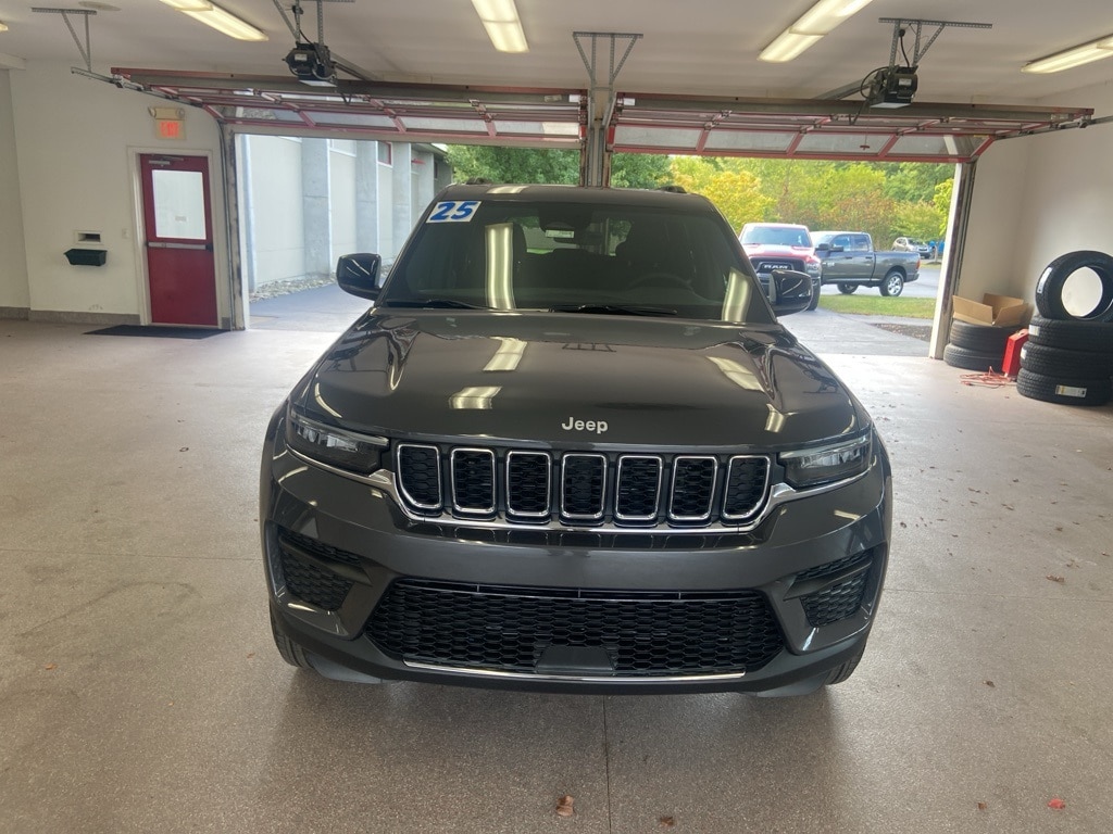 New 2025 Jeep Grand Cherokee LAREDO X 4X4 Sport Utility