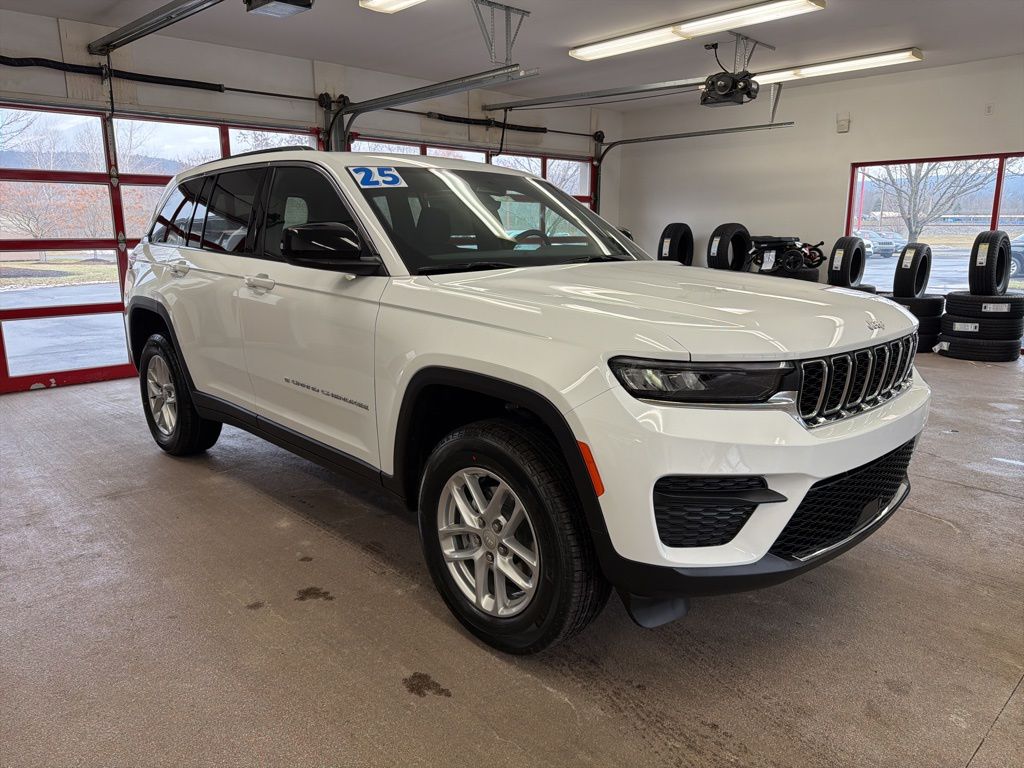 2025 Jeep Grand Cherokee Sport Utility 