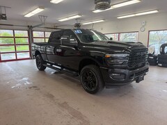 2026 Ram 3500 LARAMIE CREW CAB 4X4 6'4 BOX Pickup