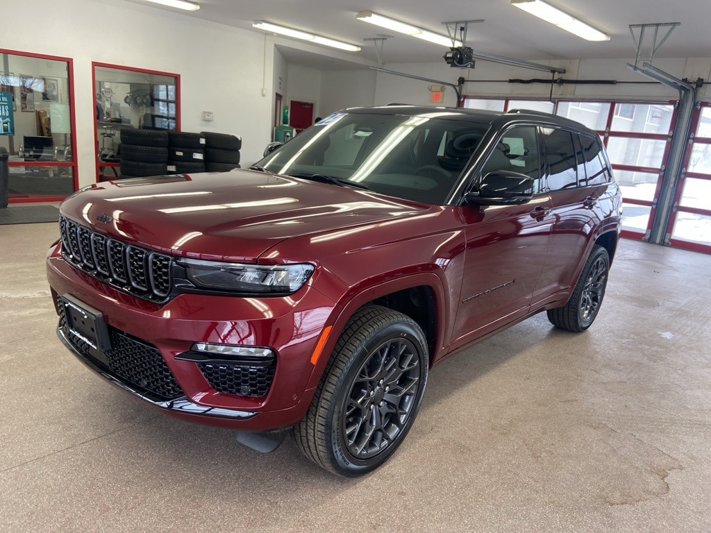 New 2025 Jeep Grand Cherokee SUMMIT 4X4 Sport Utility