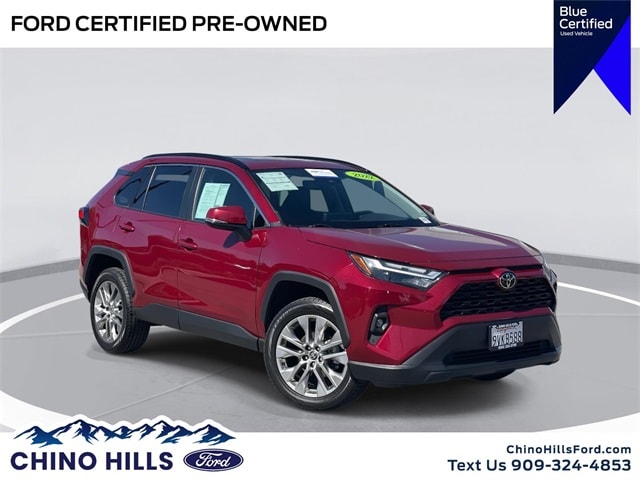 2022 Toyota RAV4 XLE Premium's photo