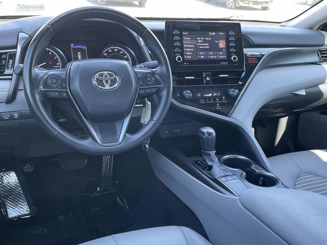 2023 Toyota Camry SE photo 6