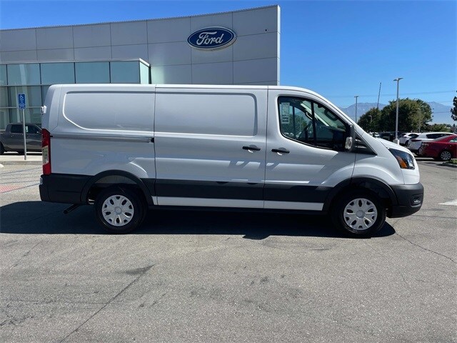 2025 Ford Transit photo 3