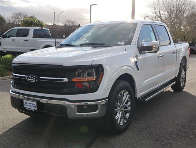2025 Ford F-150 XLT photo 3