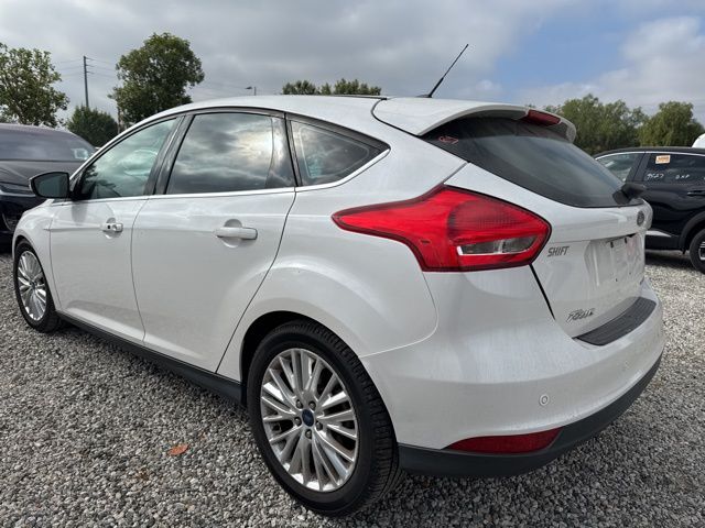 2017 Ford Focus Titanium photo 2
