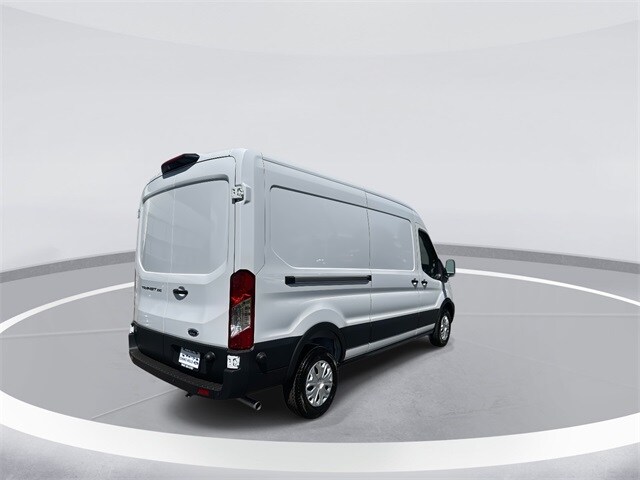 2025 Ford Transit photo 4