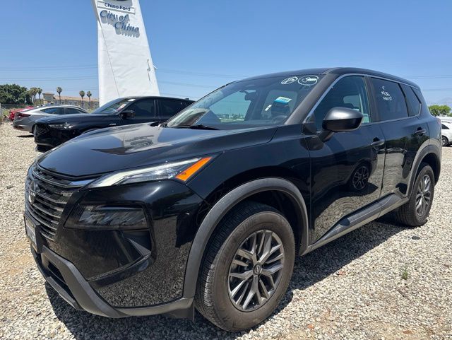 2025 Nissan Rogue S FWD's photo
