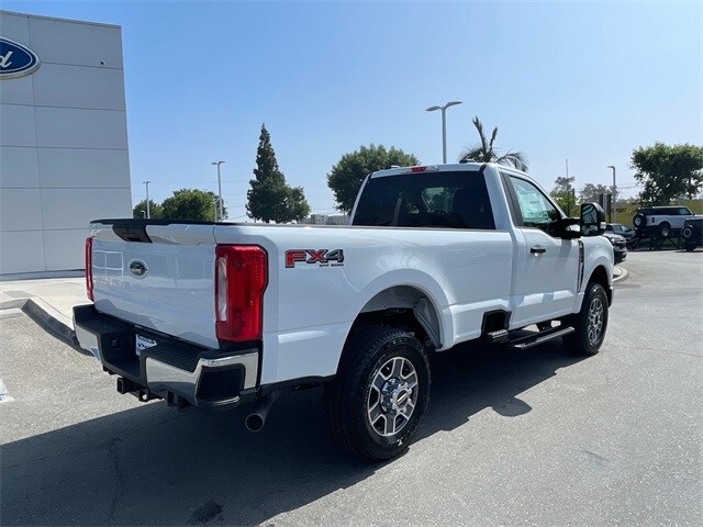 2025 Ford F-350 XLT photo 4