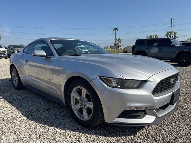 2016 Ford Mustang V6 photo 4