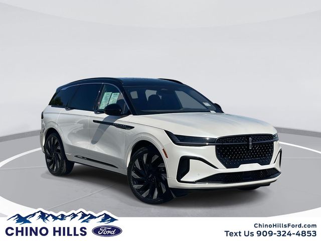 2025 Lincoln Nautilus Black Label AWD's photo