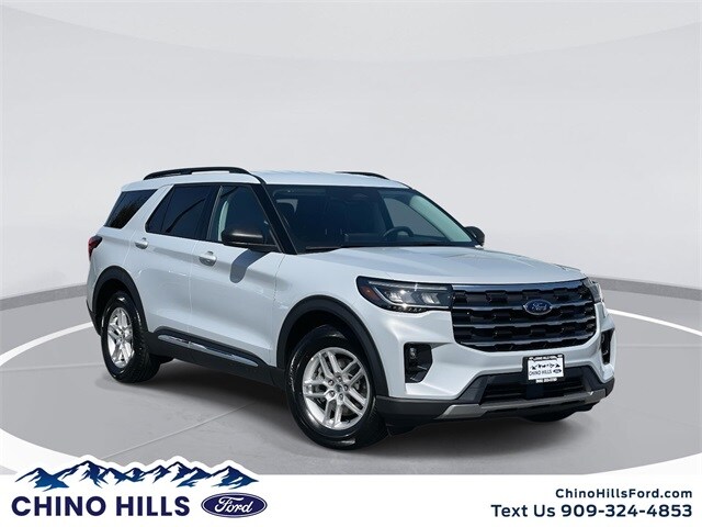 2025 Ford Explorer Active's photo