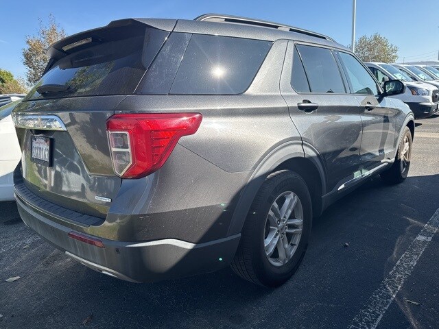 2020 Ford Explorer XLT photo 2