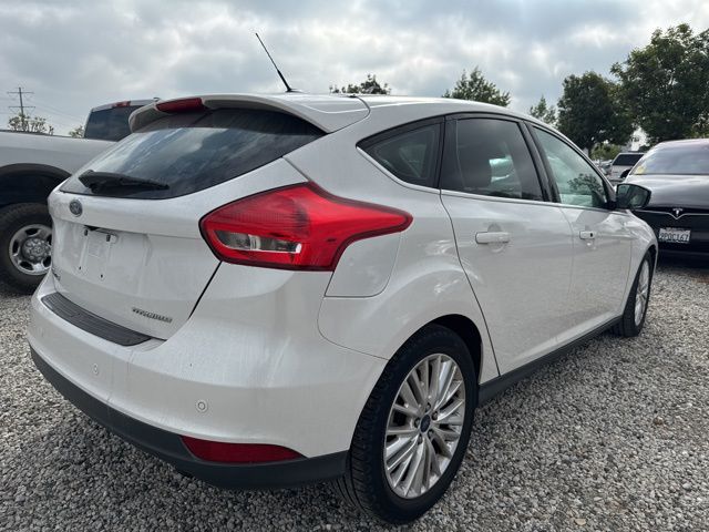 2017 Ford Focus Titanium photo 3