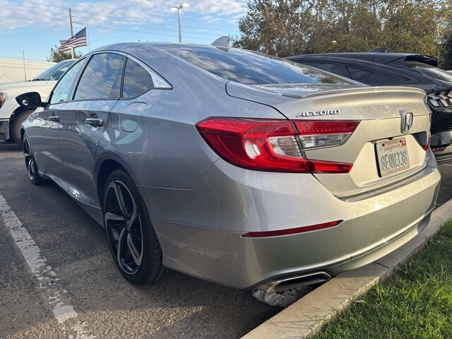 2018 Honda Accord Sport photo 2