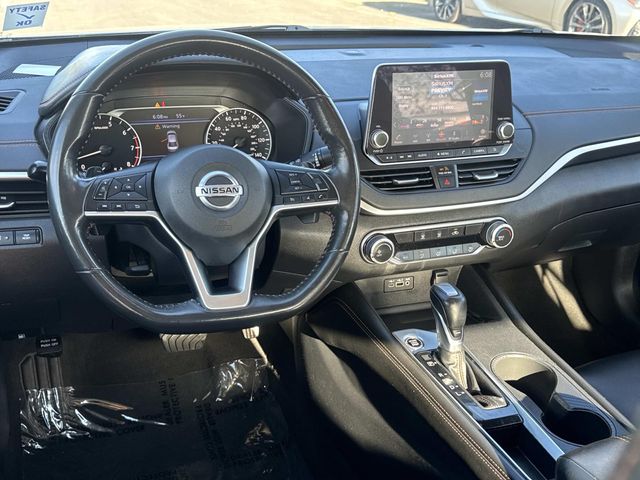 2022 Nissan Altima 2.5 SR photo 6