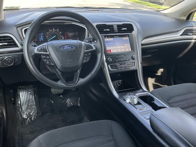 2019 Ford Fusion SE photo 6