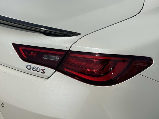 2020 INFINITI Q60 Red Sport 400 photo 5