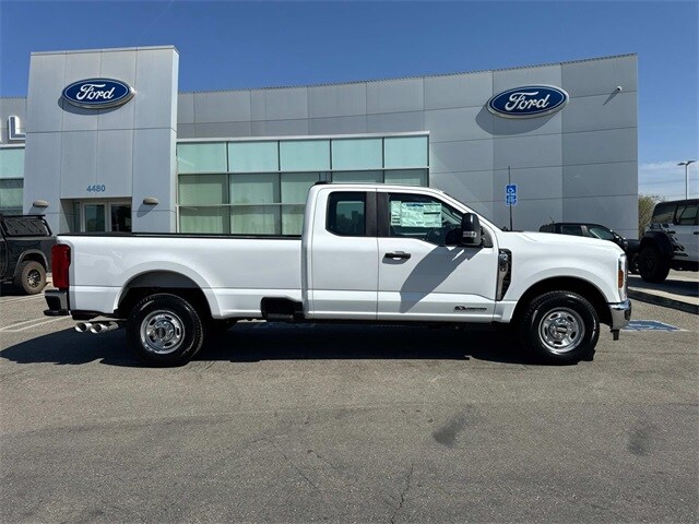 2025 Ford F-250 XL photo 3