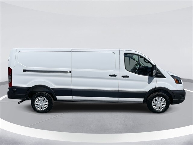 2025 Ford Transit photo 3