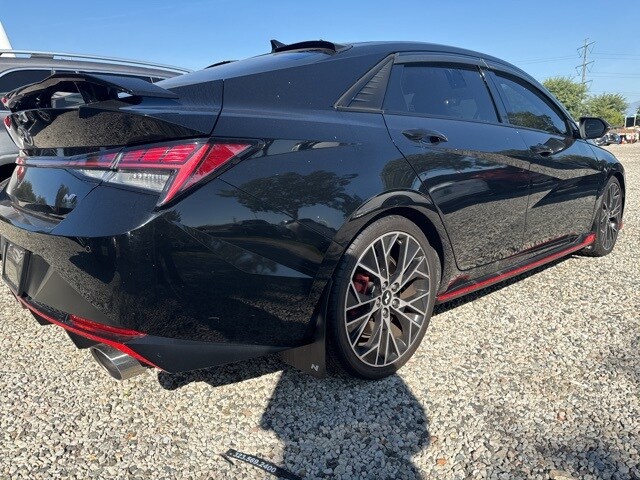 2022 Hyundai Elantra Base photo 3