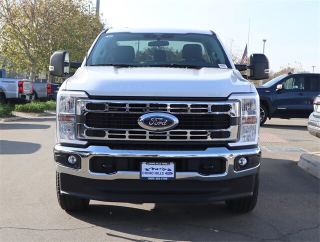 2024 Ford F-350 XLT photo 2