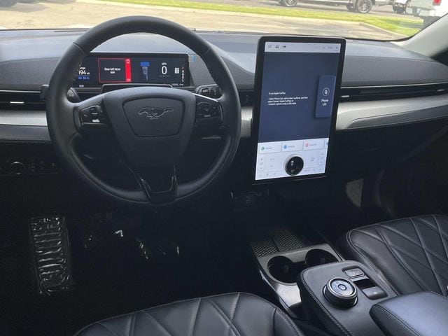 2023 Ford Mustang Mach-E Select photo 6