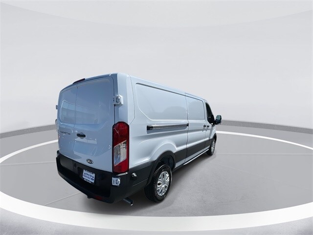 2025 Ford Transit photo 4